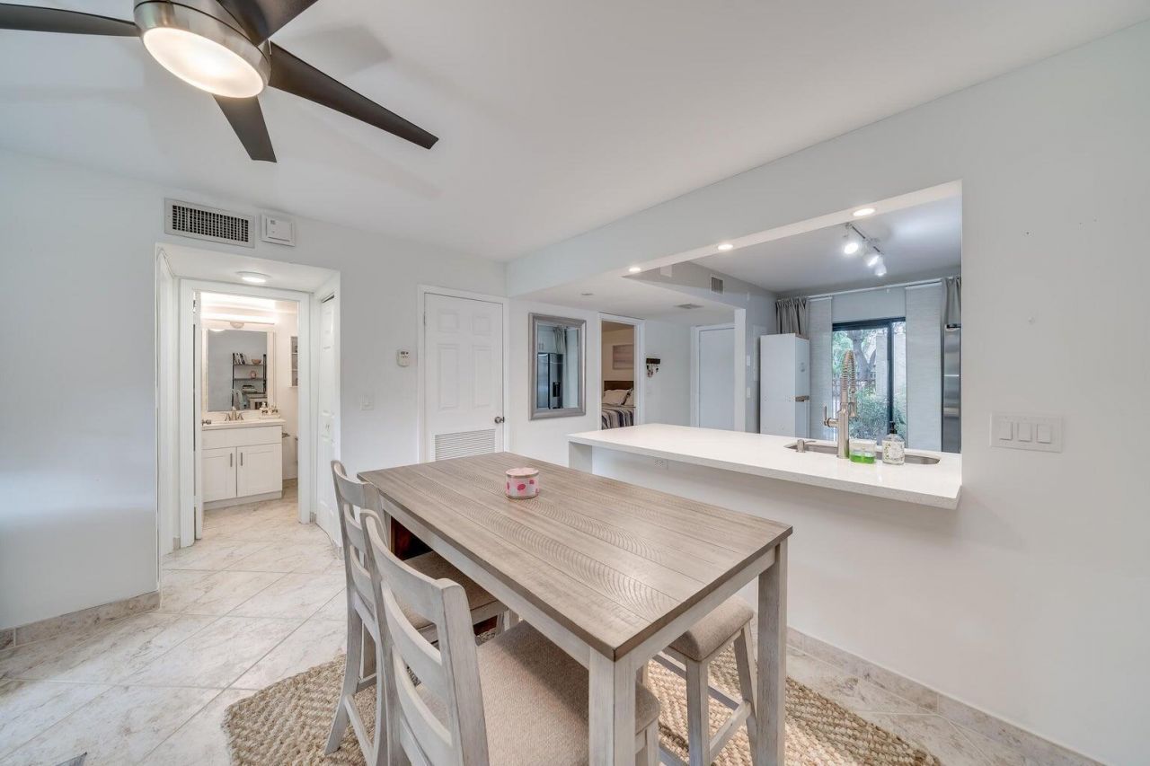 3939 NE 5th Avenue, Unit D103, Boca Raton, FL 33431 Photo