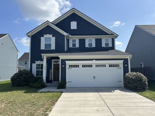 6563 Palm Warbler Dr , Murfreesboro, TN 37128