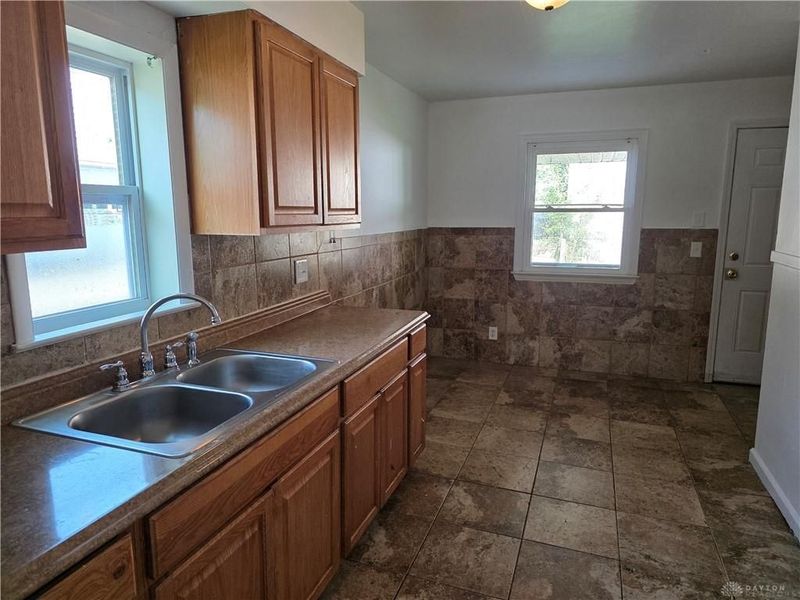 3313 Riverside Drive, Dayton, OH 45405 Photo 5