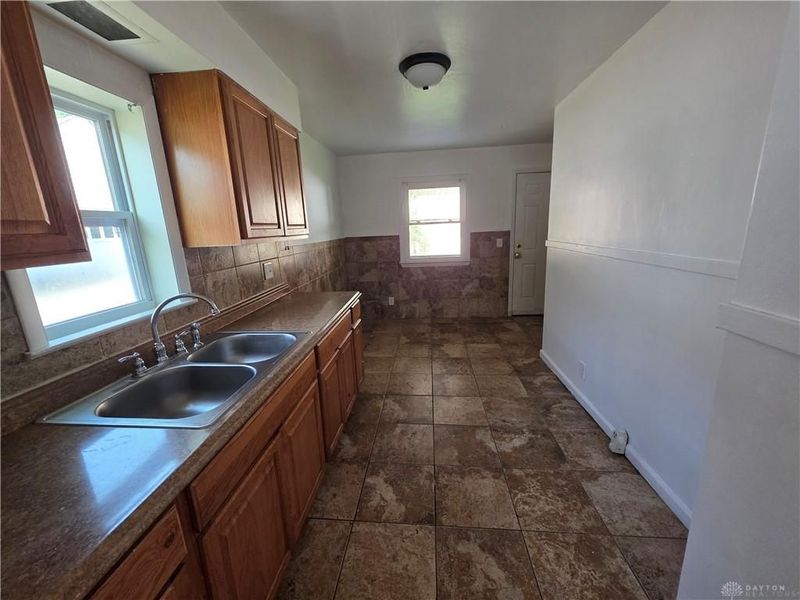3313 Riverside Drive, Dayton, OH 45405 Photo 7
