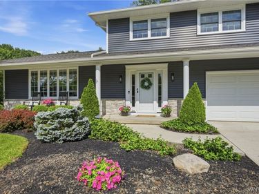 11 Rolling Hills Drive, Orchard Park, NY 14127