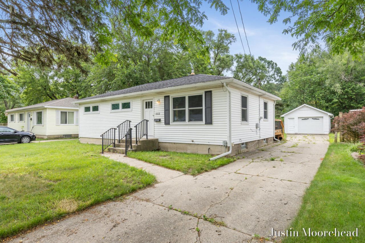 1552 41st Street Sw, Wyoming, MI 49509 Main Photo