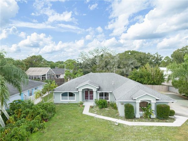 122 Coconut Street, Sebastian, FL 32958