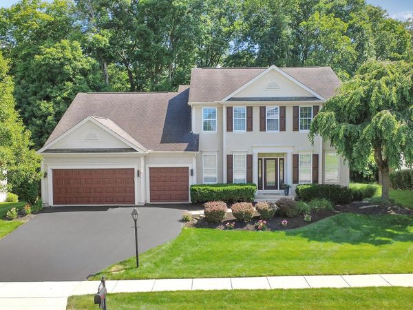 2616 Bold Venture Drive, Lewis Center, OH 43035