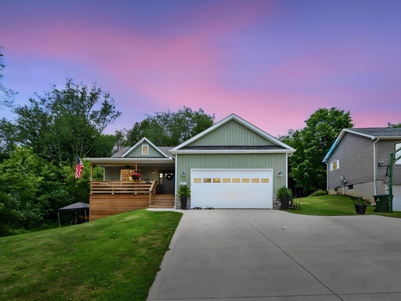 421 Mcintosh Drive, Howard, OH 43028 Photo 1