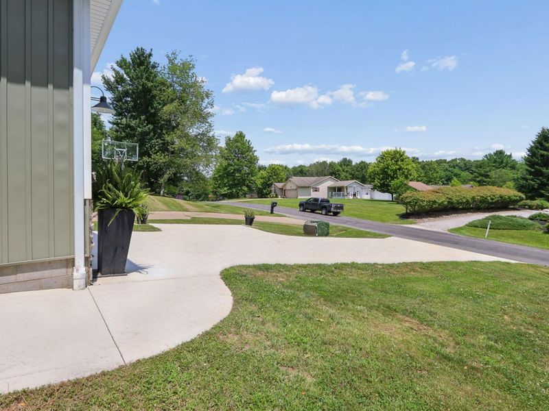 421 Mcintosh Drive, Howard, OH 43028 Photo 42