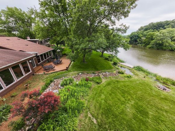 511 N Woodland Drive, Dixon, IL 61021