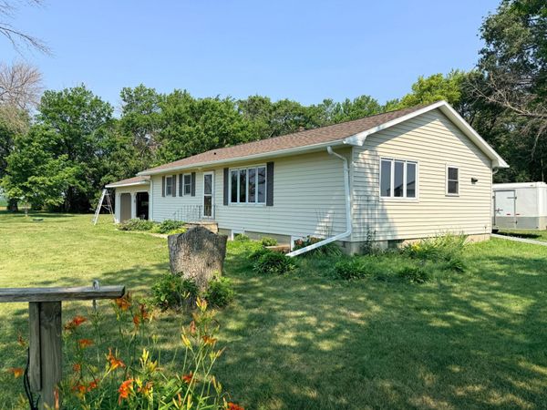 32466 County Road 45 , Bingham Lake, MN 56118