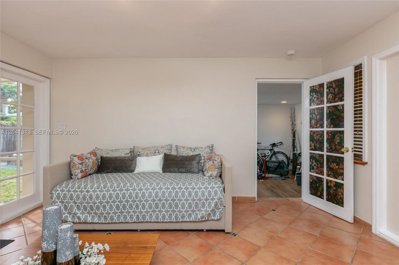 5760 SW 51st St, Miami, FL 33155 Photo