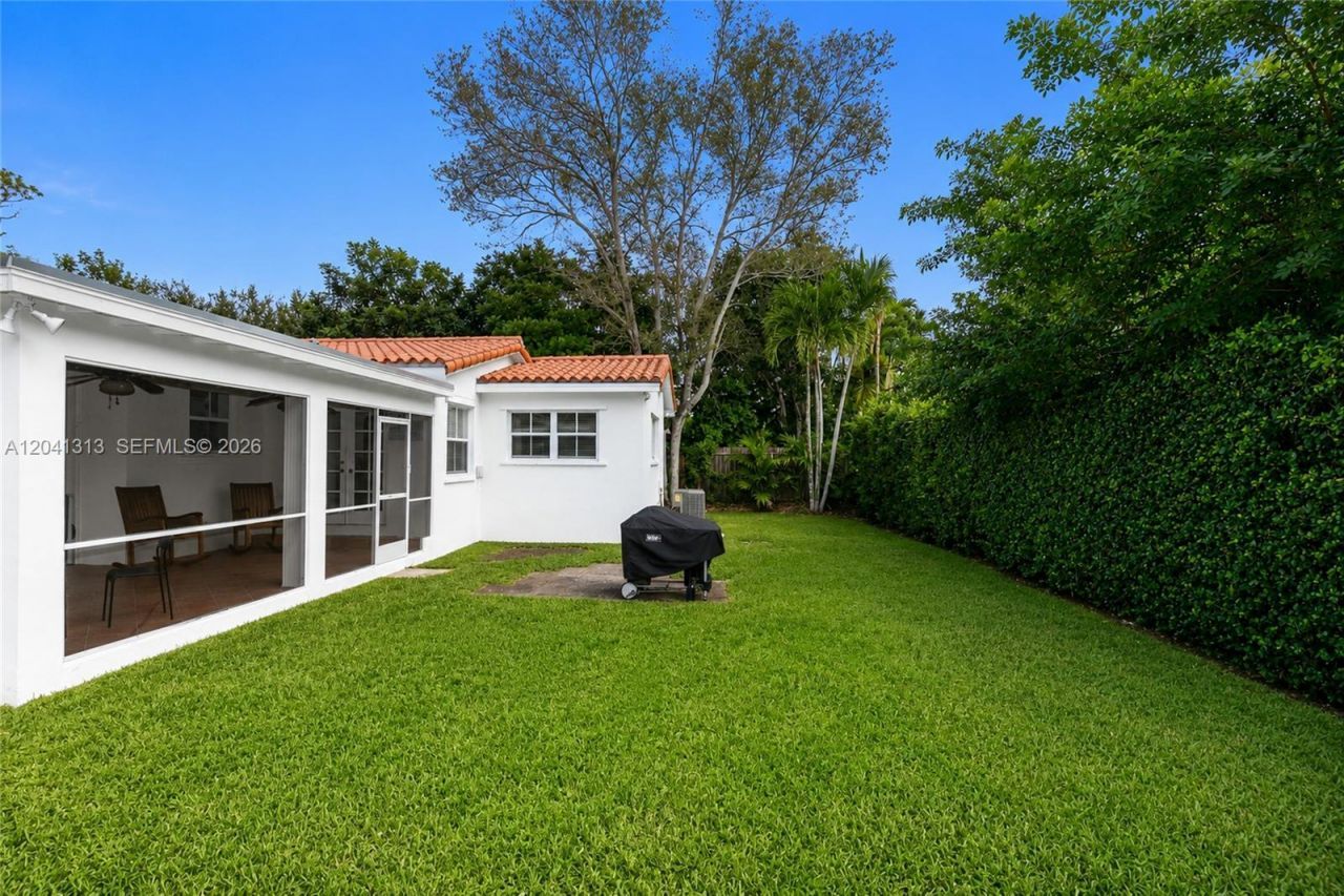 5760 SW 51st St, Miami, FL 33155 Photo
