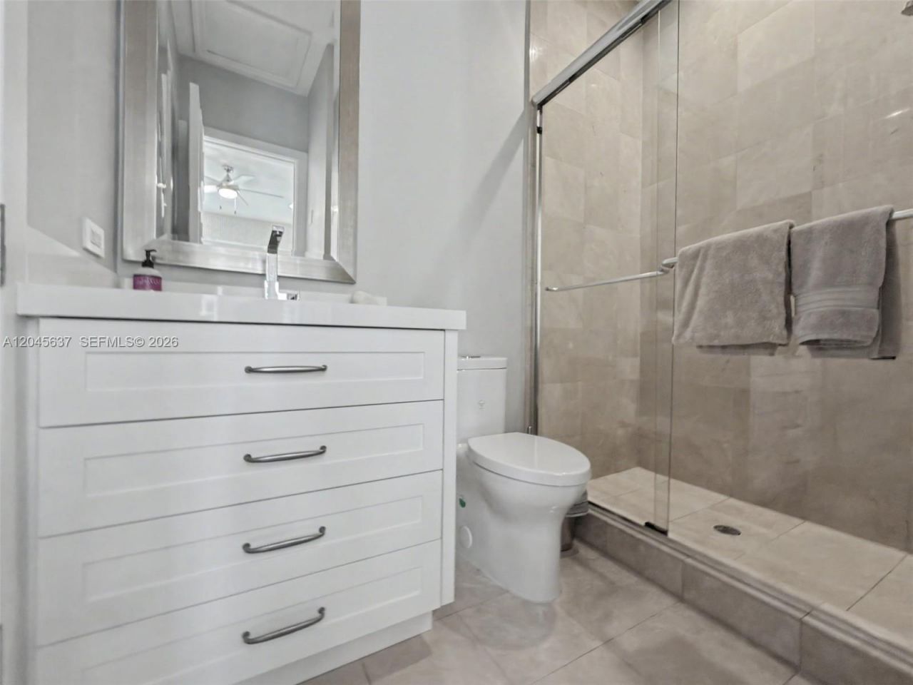 13689 Deering Bay Dr, Coral Gables, FL 33158 Photo