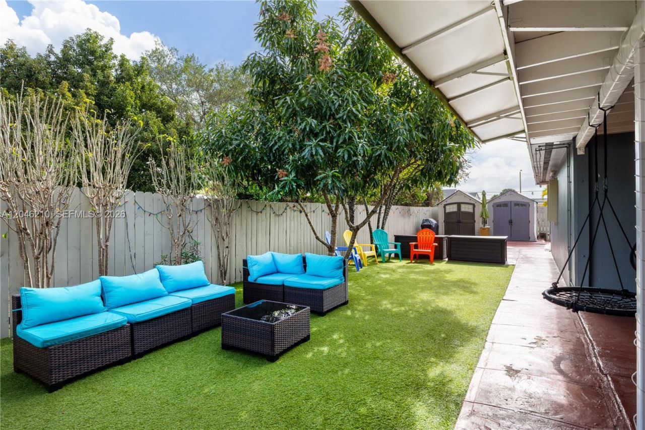 2818 SW 2nd St , Miami, FL 33135 Photo
