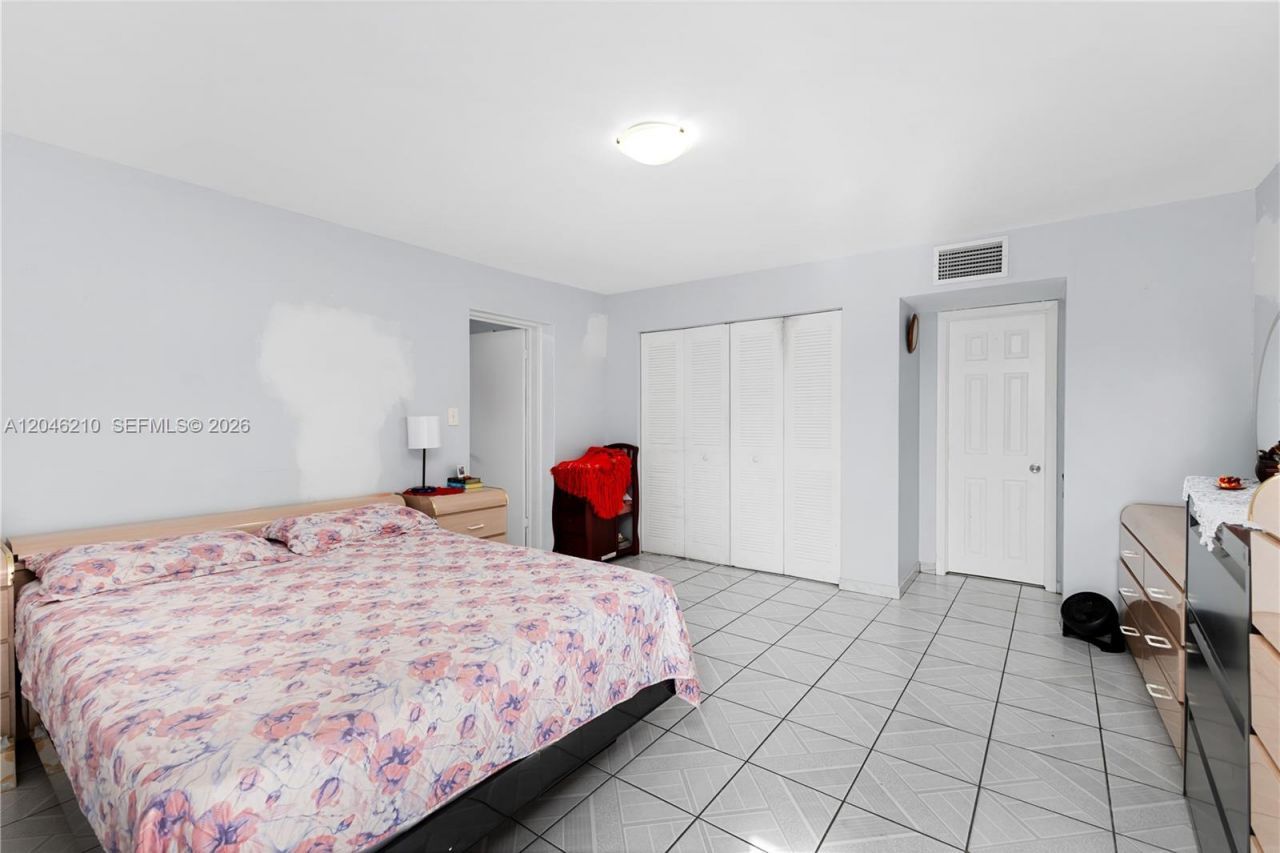 2818 SW 2nd St , Miami, FL 33135 Photo