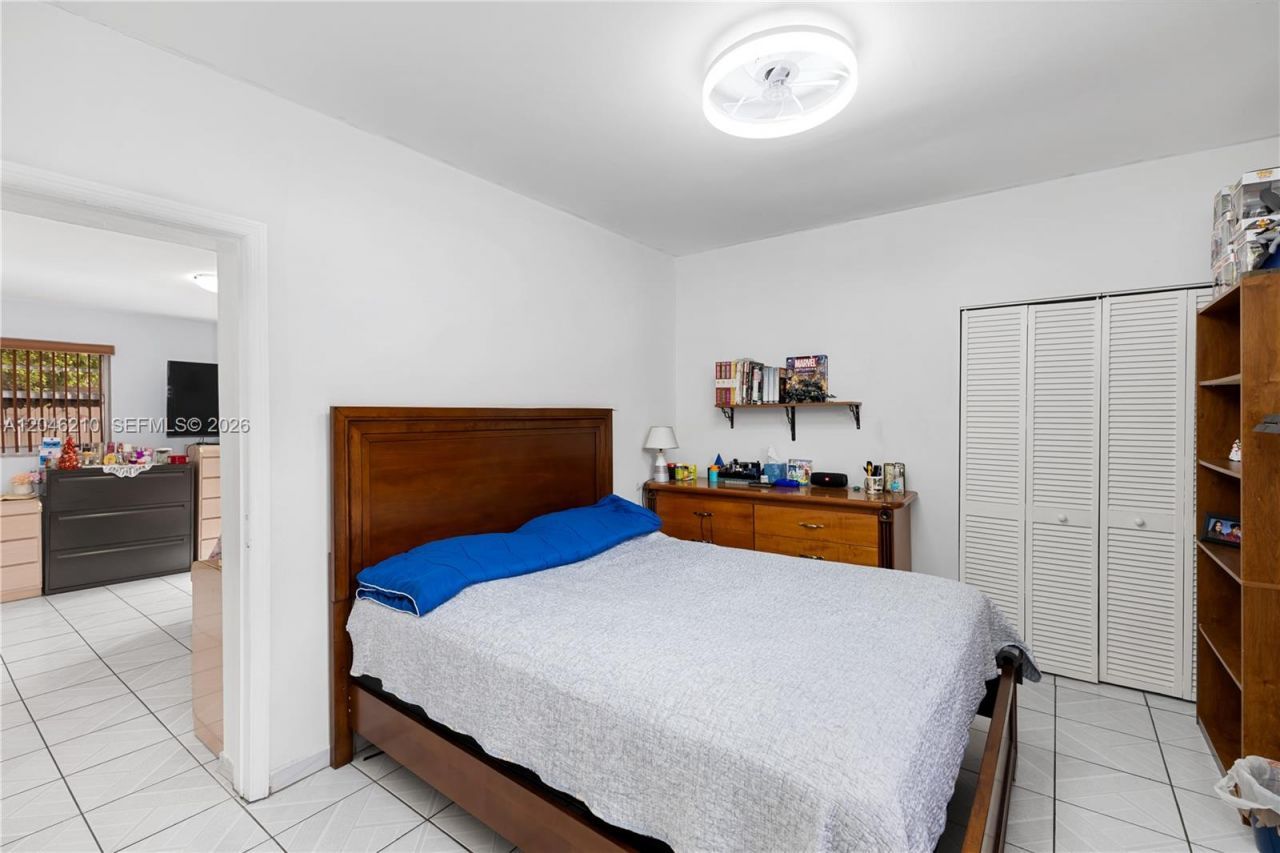 2818 SW 2nd St , Miami, FL 33135 Photo