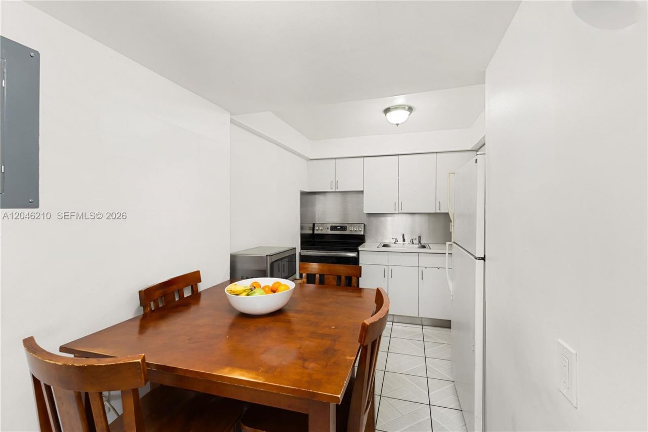 2818 SW 2nd St , Miami, FL 33135 Photo