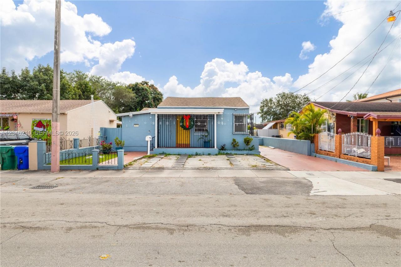2818 SW 2nd St , Miami, FL 33135 Photo