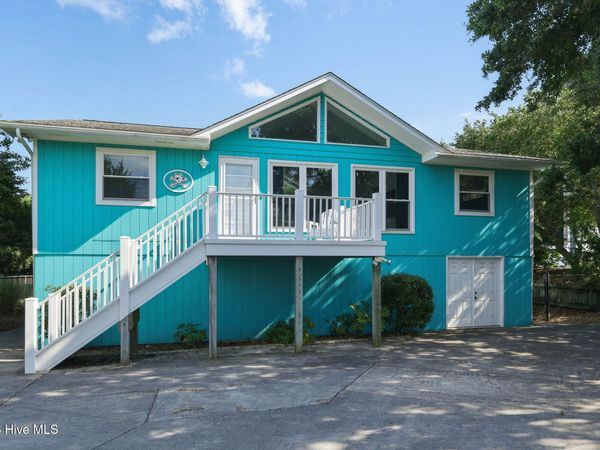 1607 Emerald Drive, Emerald Isle, NC 28594
