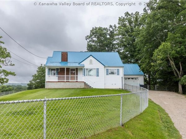 163 Myrtle Tree Road, South Charleston, WV 25309