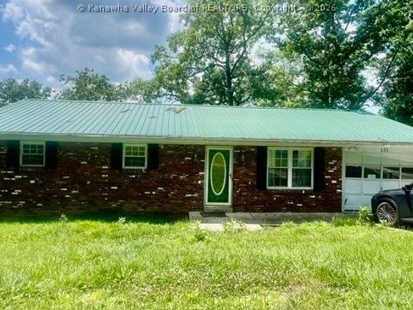 131 Wildwood Drive, Elkview, WV 25071