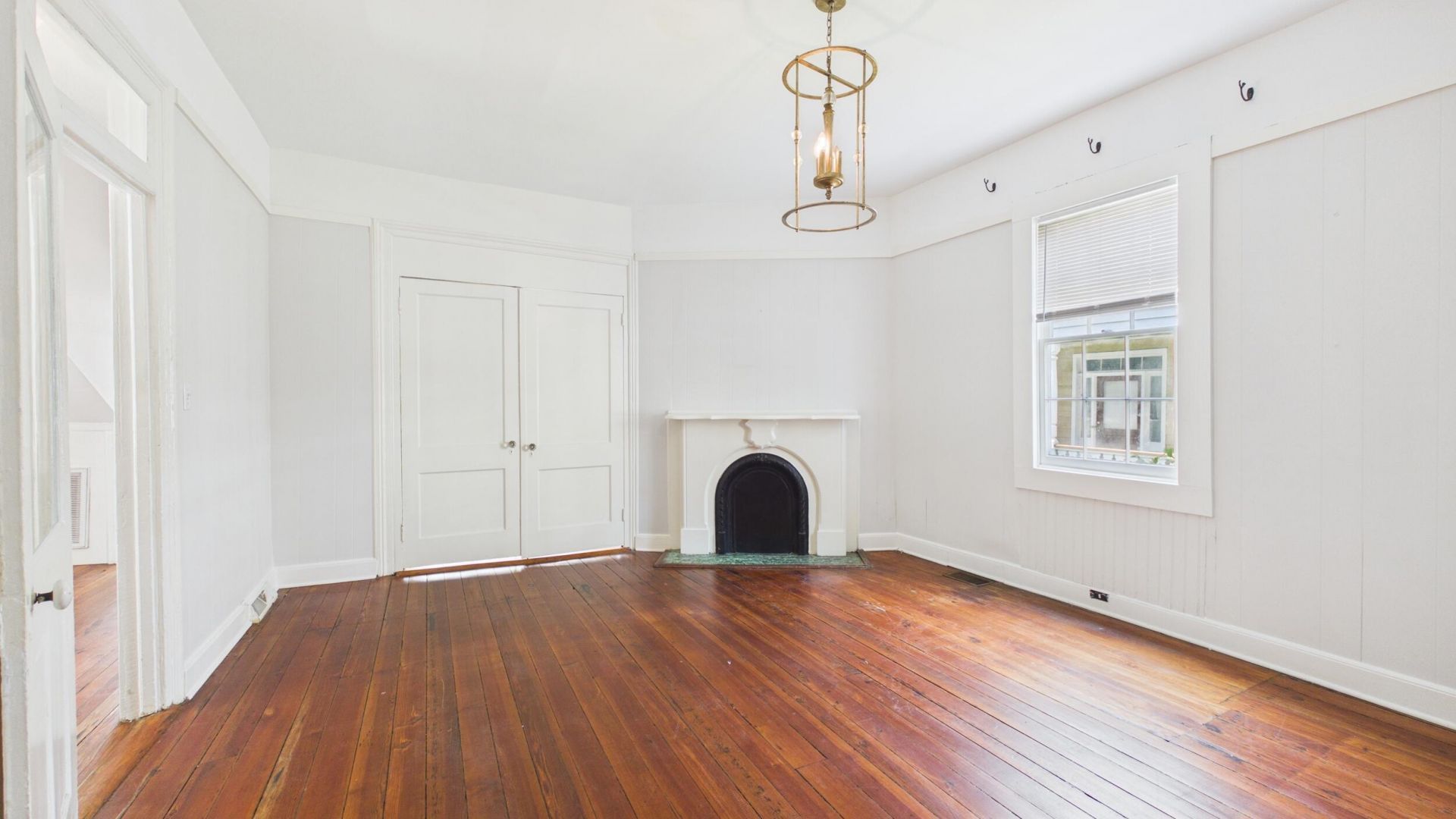 120 Alexander Street Photo 12