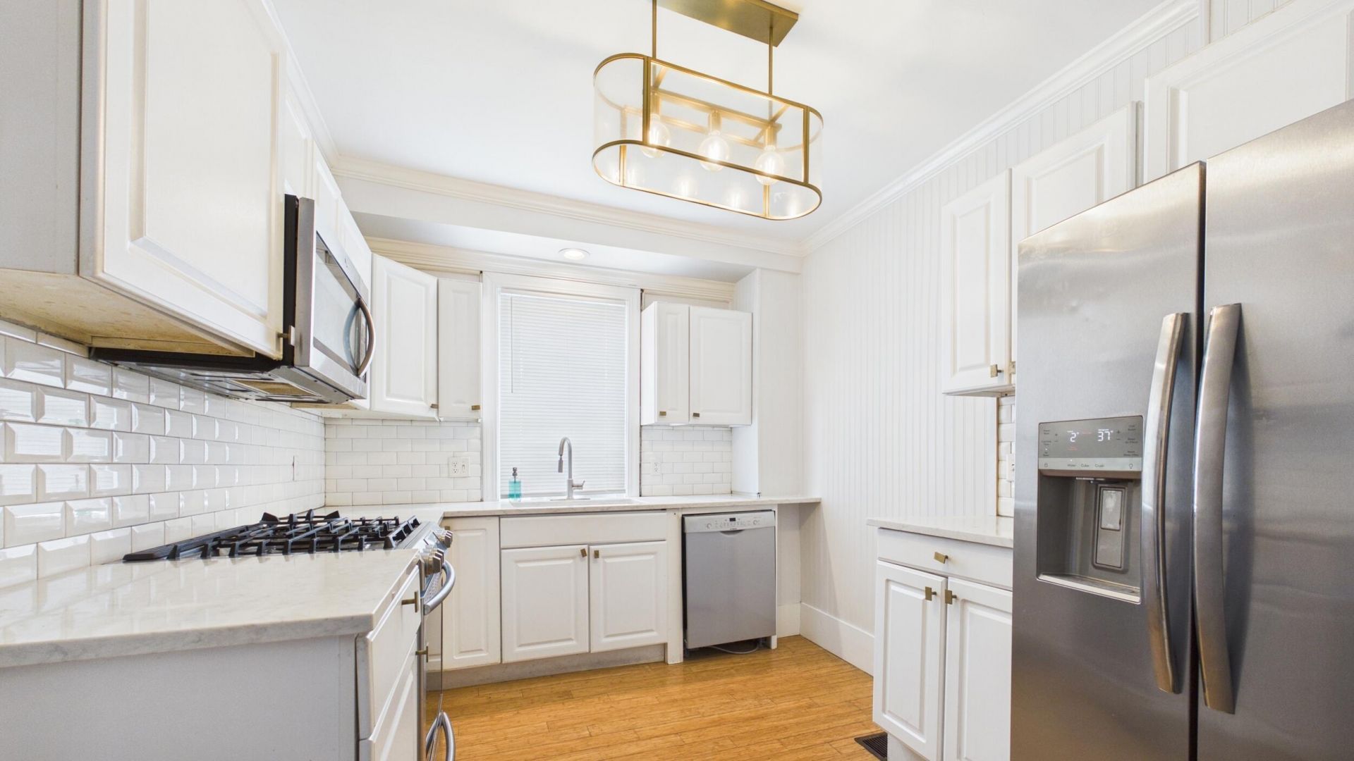 120 Alexander Street Photo 14