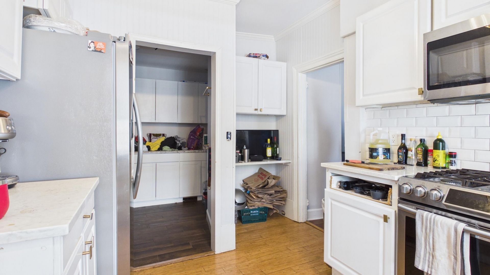 120 Alexander Street Photo 18