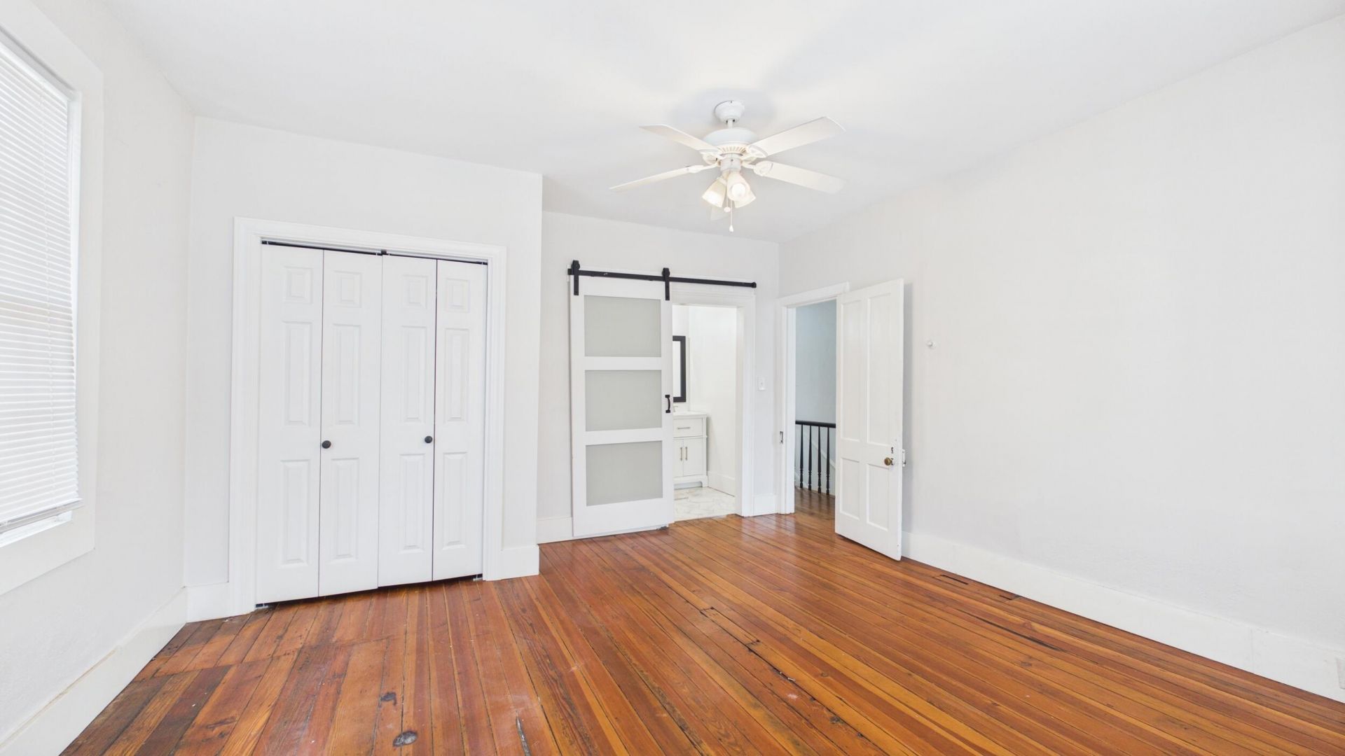120 Alexander Street Photo 22