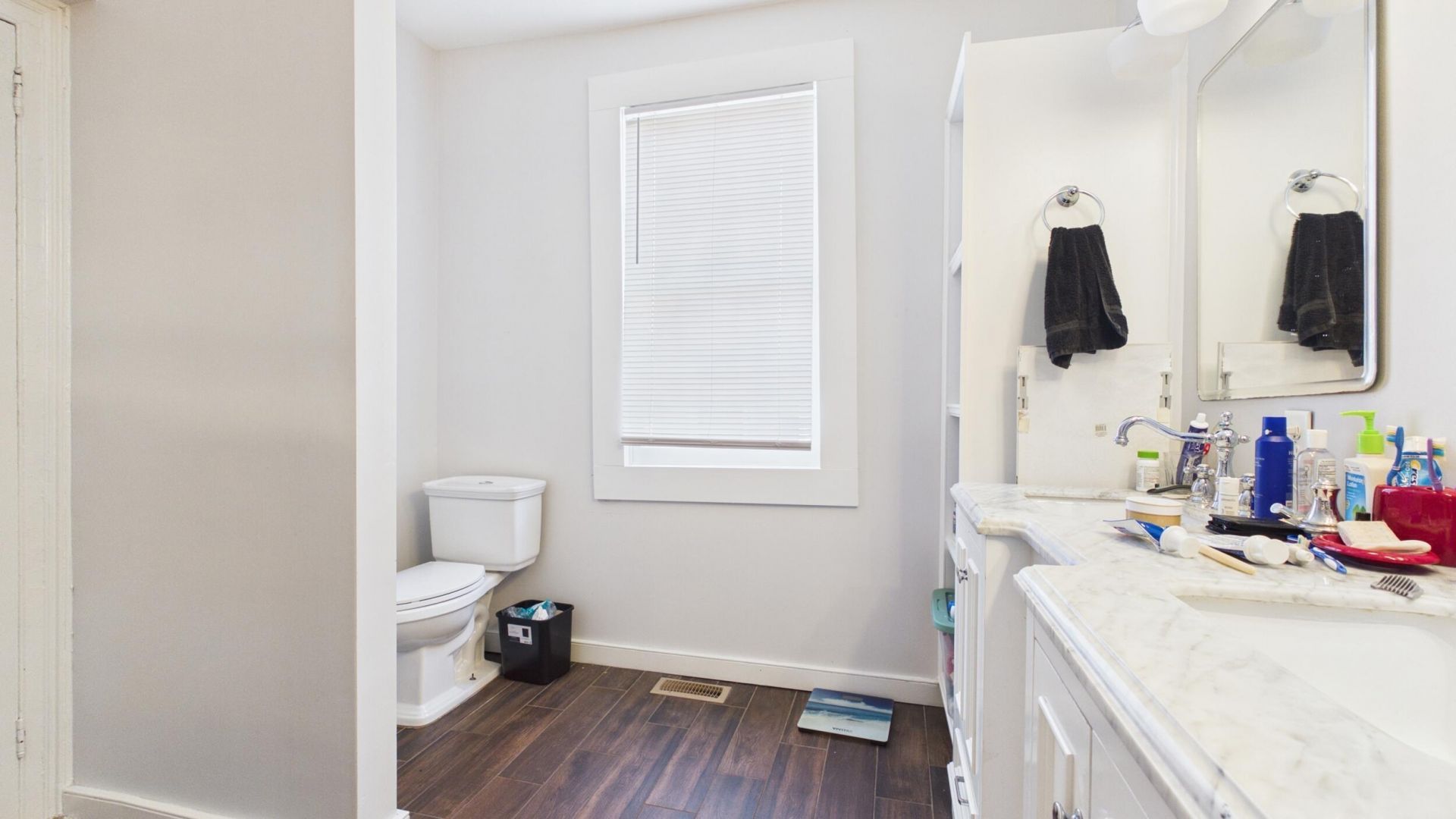 120 Alexander Street Photo 32