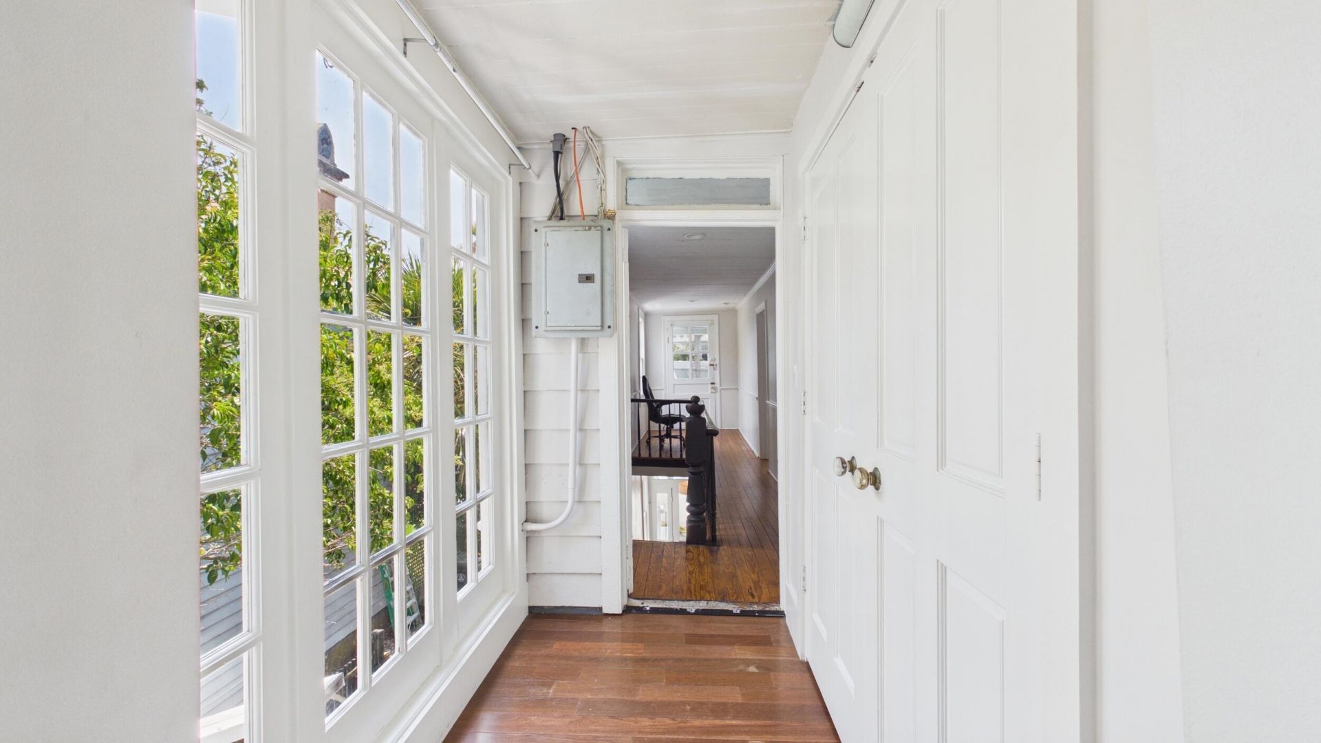 120 Alexander Street Photo 33