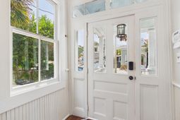 120 Alexander Street photo 4