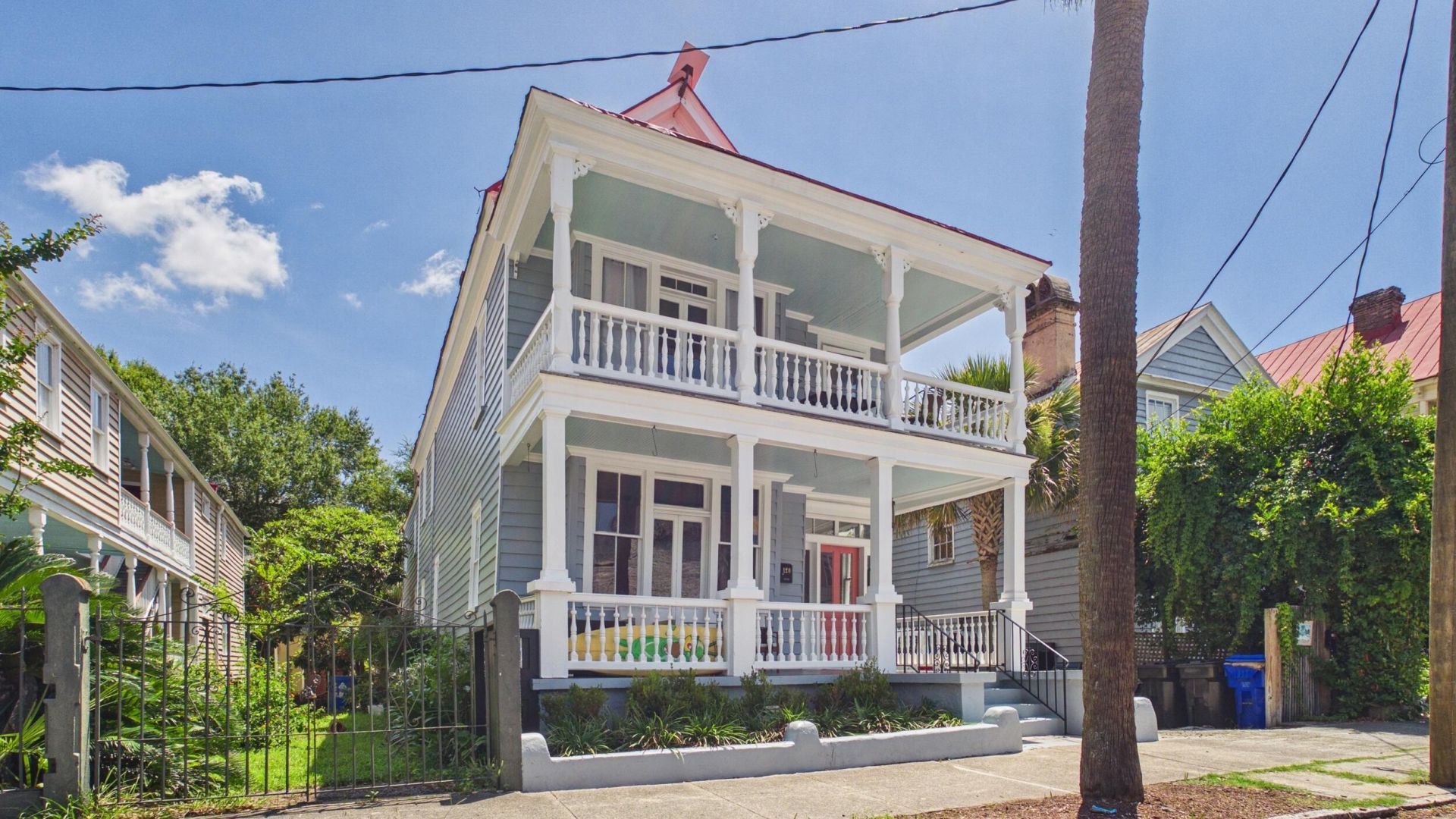 120 Alexander Street Photo 5