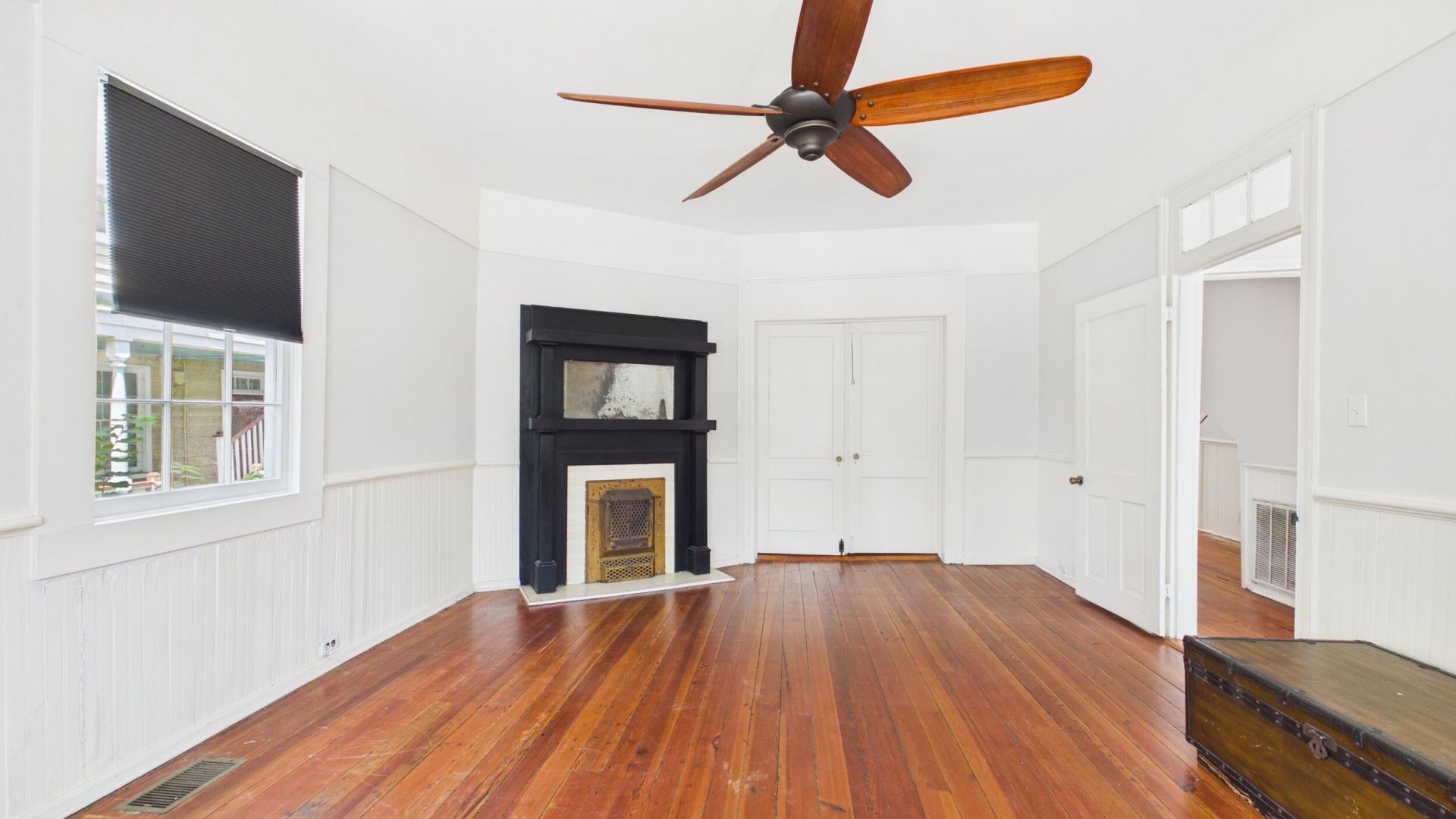 120 Alexander Street Photo 8