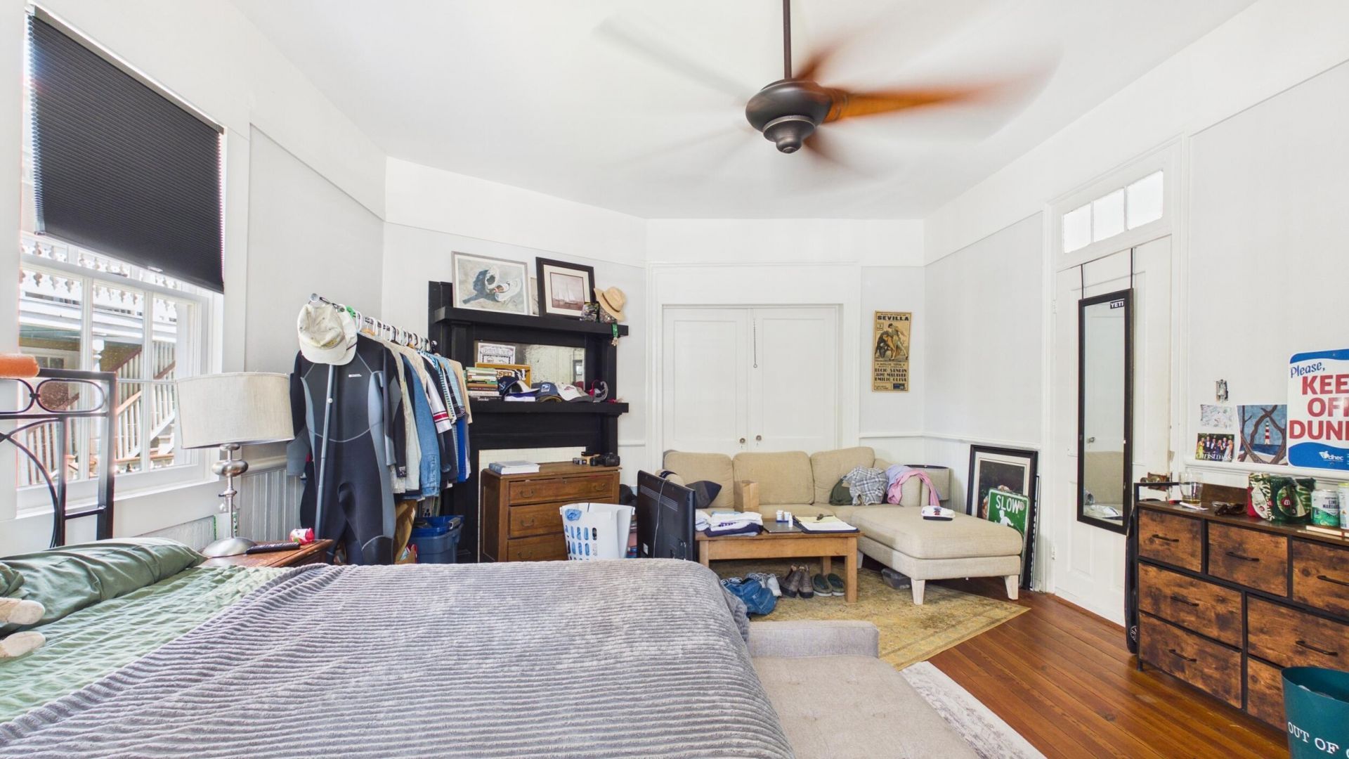 120 Alexander Street Photo 9