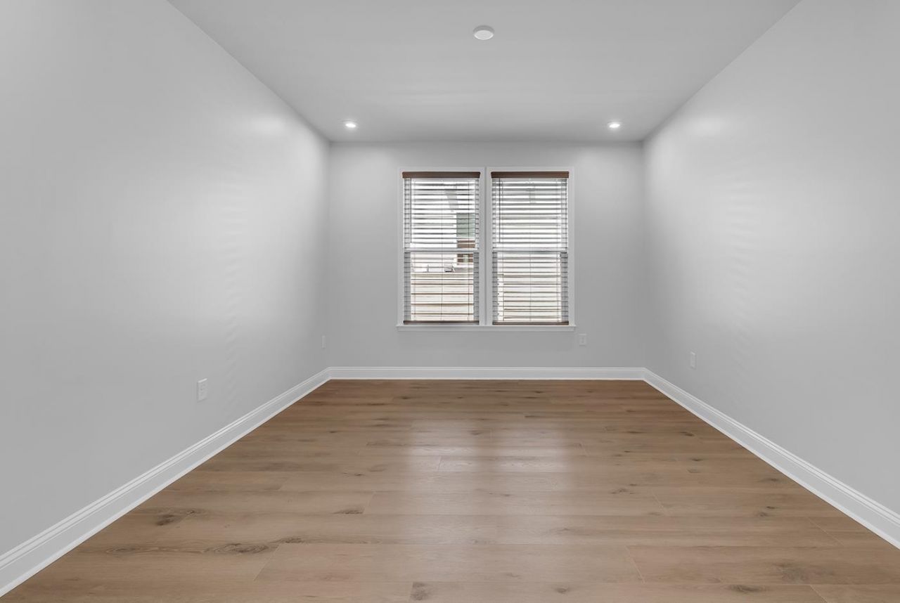 1586 Crested Iris Way Photo 10