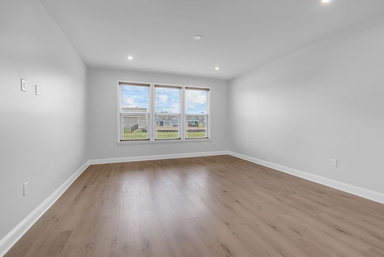 1586 Crested Iris Way Photo 30