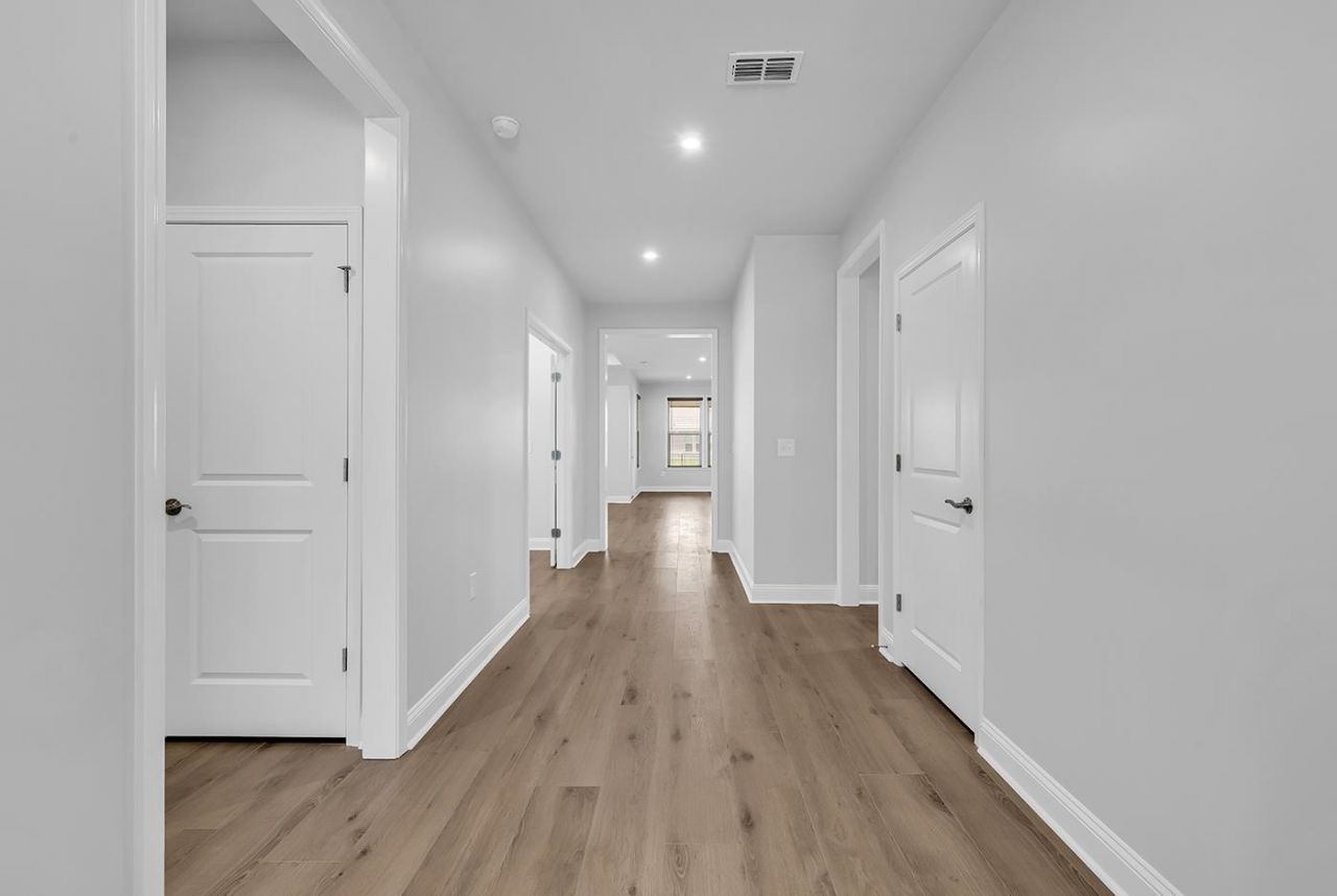 1586 Crested Iris Way Photo 4