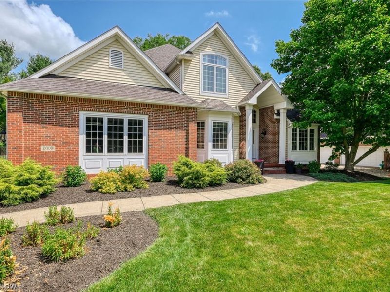 3733 Tamarisk Drive, Fairlawn, OH 44333 Photo 3