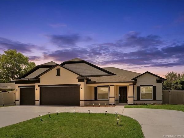 1026 SW Janar Avenue , Port St Lucie, FL 34953