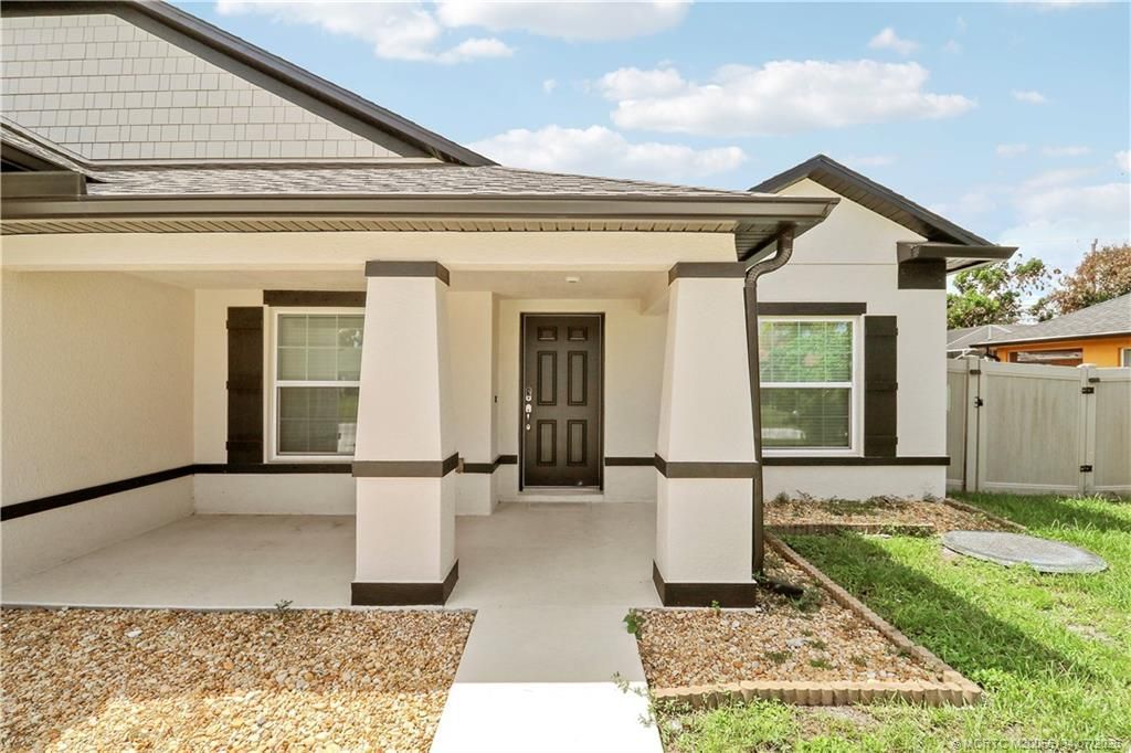 1026 SW Janar Avenue , Port Saint Lucie, FL 34953 Photo