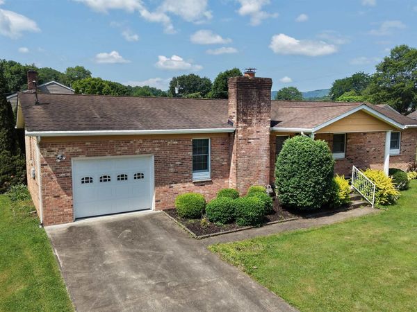 202 Robin Hood Lane, Elkins, WV 26241
