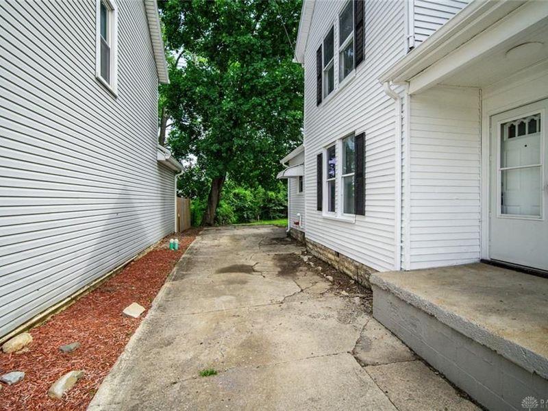 30 Leaman Street, Xenia, OH 45385 Photo 4