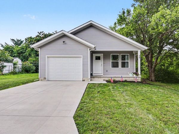 26 Miron Street, Bloomingburg, OH 43106