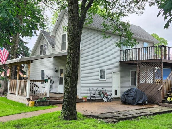 606 10TH Street , Walhalla, ND 58282