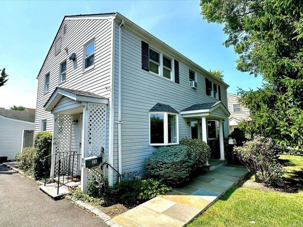 28 Ann Street , Glen Cove, NY 11542