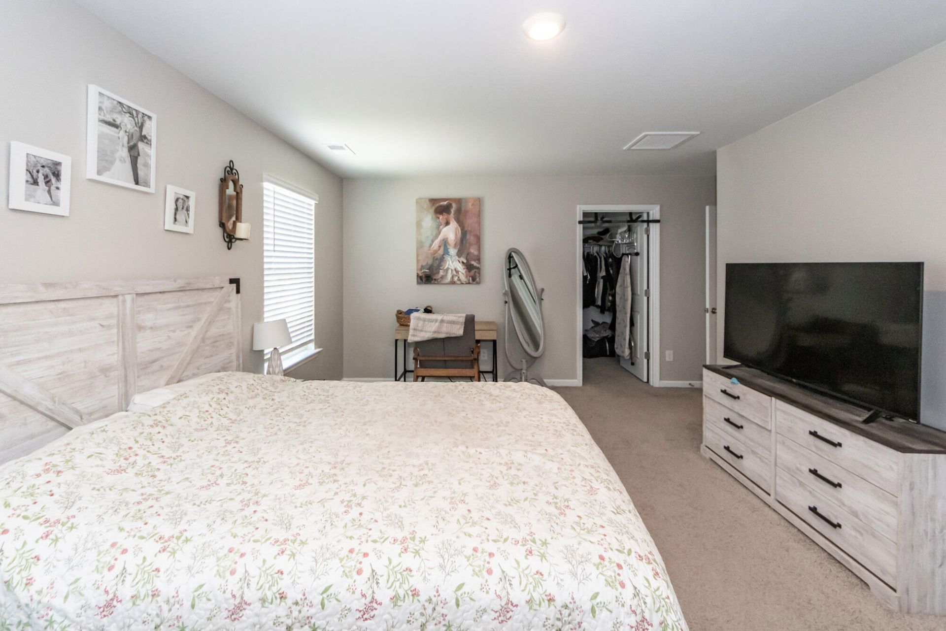233 Coral Sunset Way Photo 17