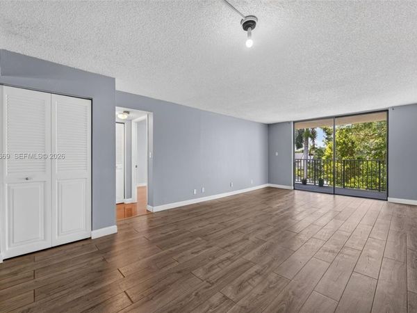 6190 Woodlands Blvd , Unit 316, Tamarac, FL 33319