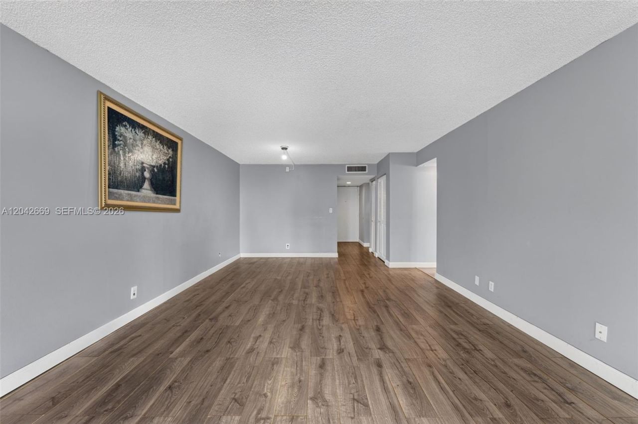 6190 Woodlands Blvd , Unit 316, Tamarac, FL 33319 Photo