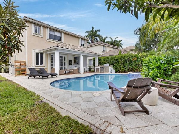 1401 Canary Island Dr , Weston, FL 33327