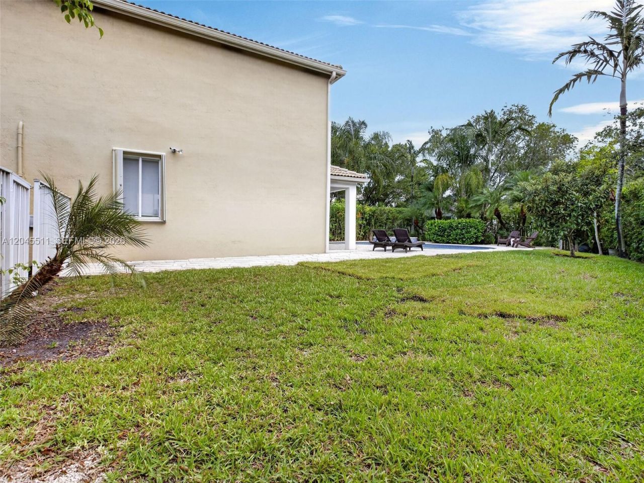 1401 Canary Island Dr , Weston, FL 33327 Photo