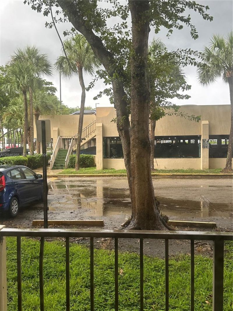 1470 NE 123rd St, Unit A104, North Miami, FL 33161 Photo